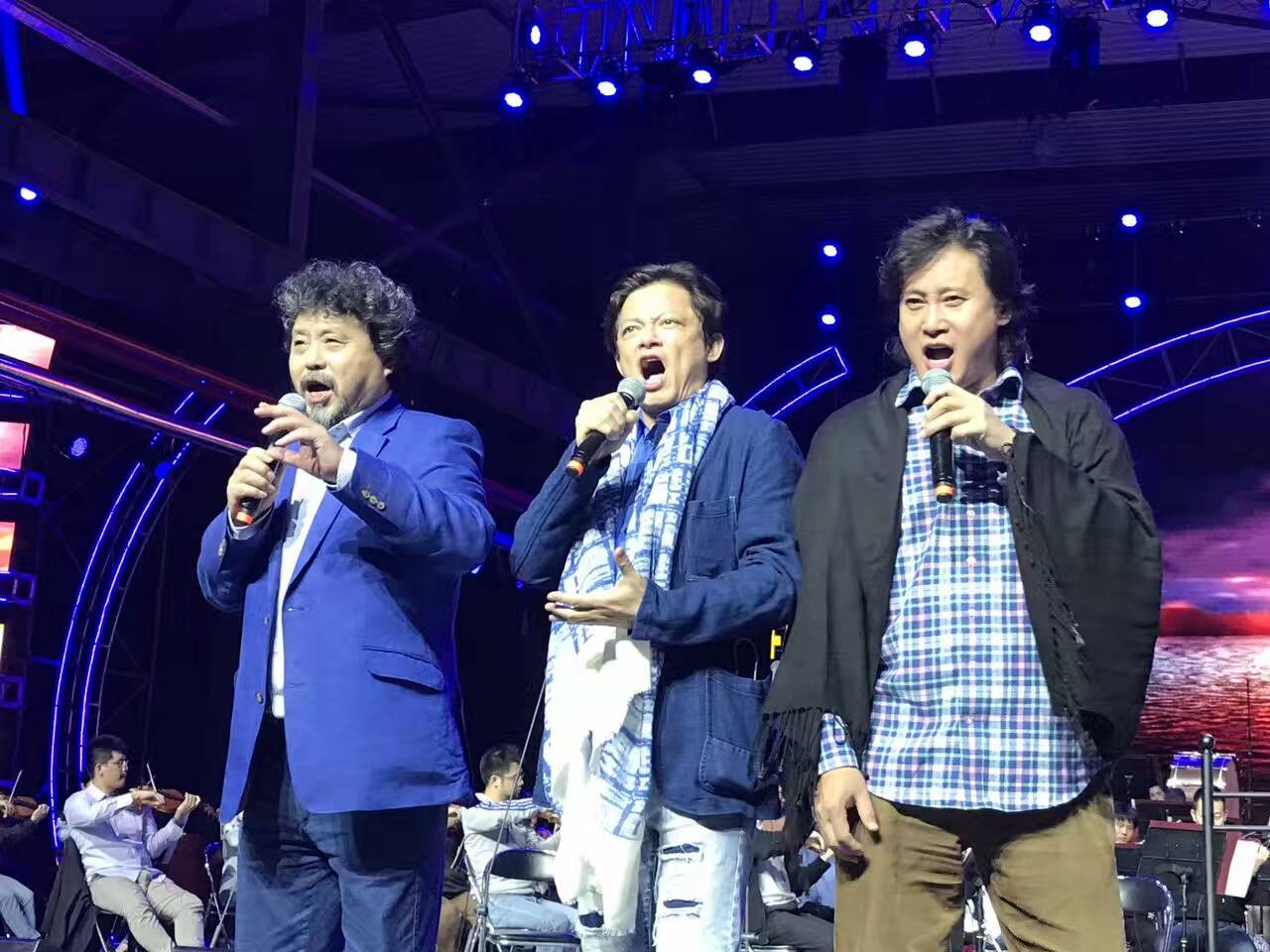 中國三大男高音國韻放歌，向工人致敬(圖1)
